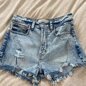 Abercrombie mom shorts
